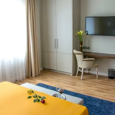 Ditlin 4* Pápa